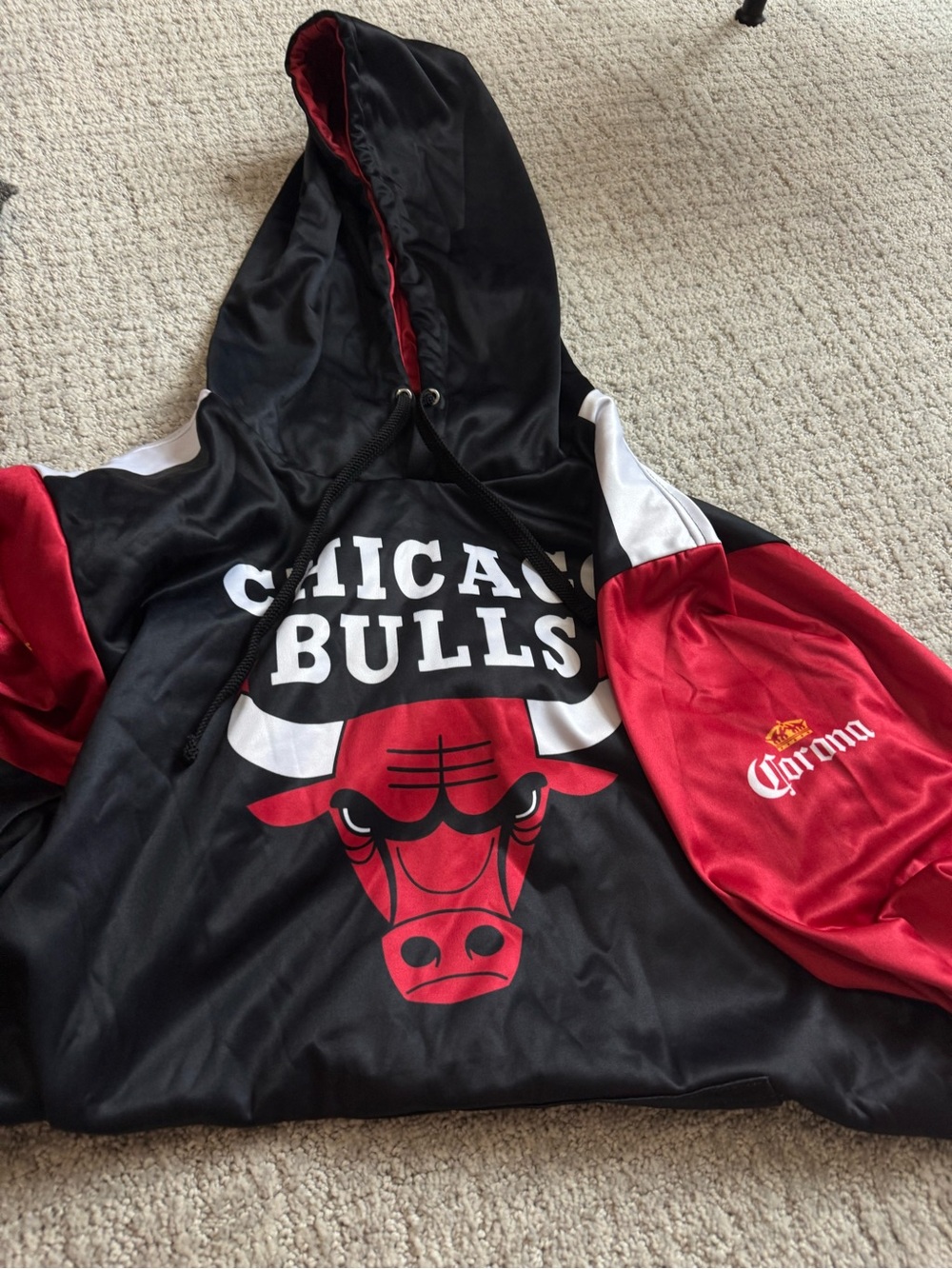 Chicago Bulls Red & Black Corona Hoodie with Logo